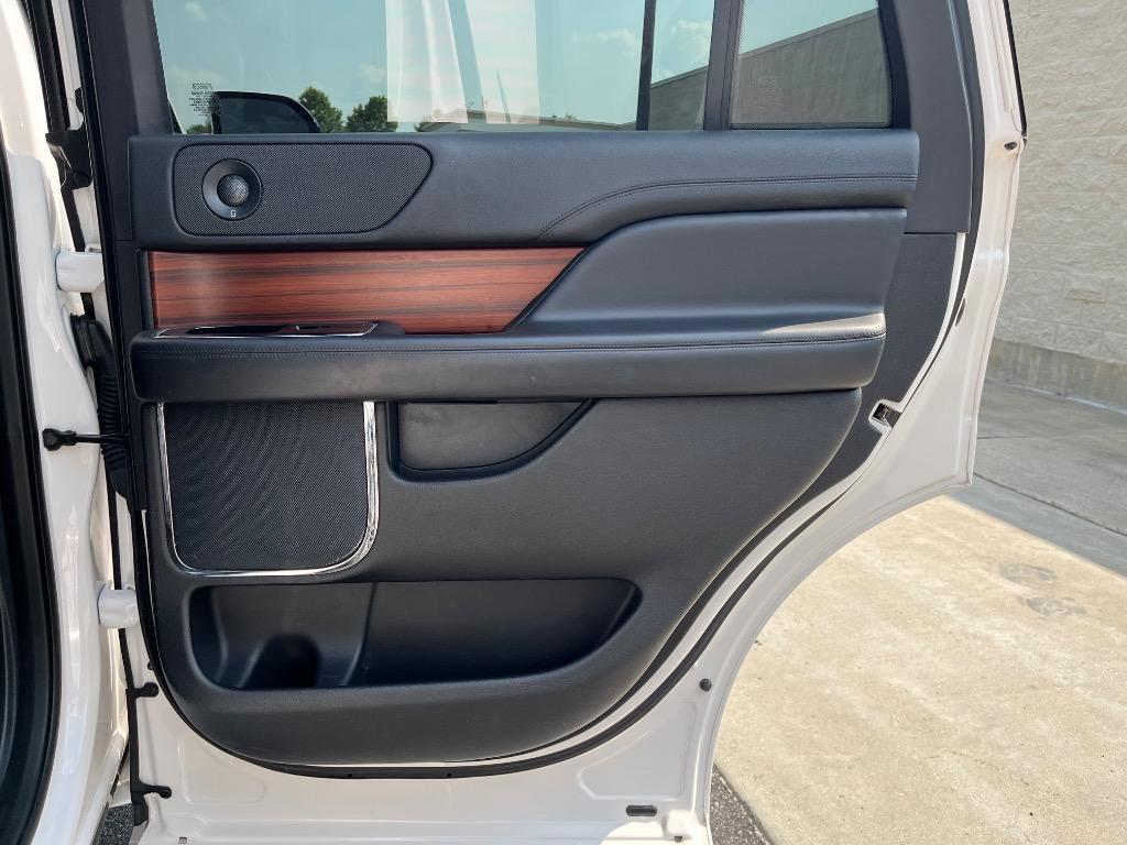 2018 Lincoln Navigator Select - Photo 37