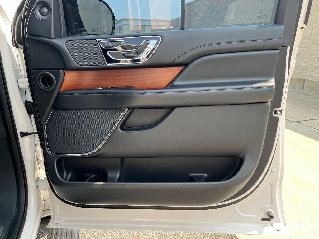 2018 Lincoln Navigator Select - Photo 43