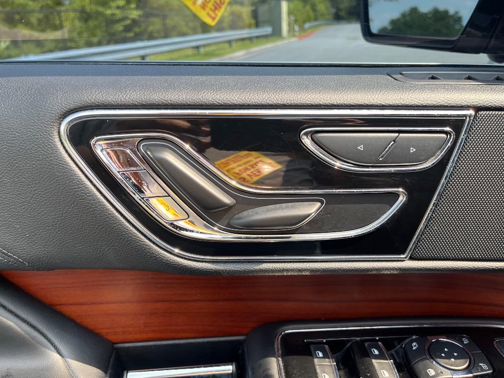 2018 Lincoln Navigator Select - Photo 27