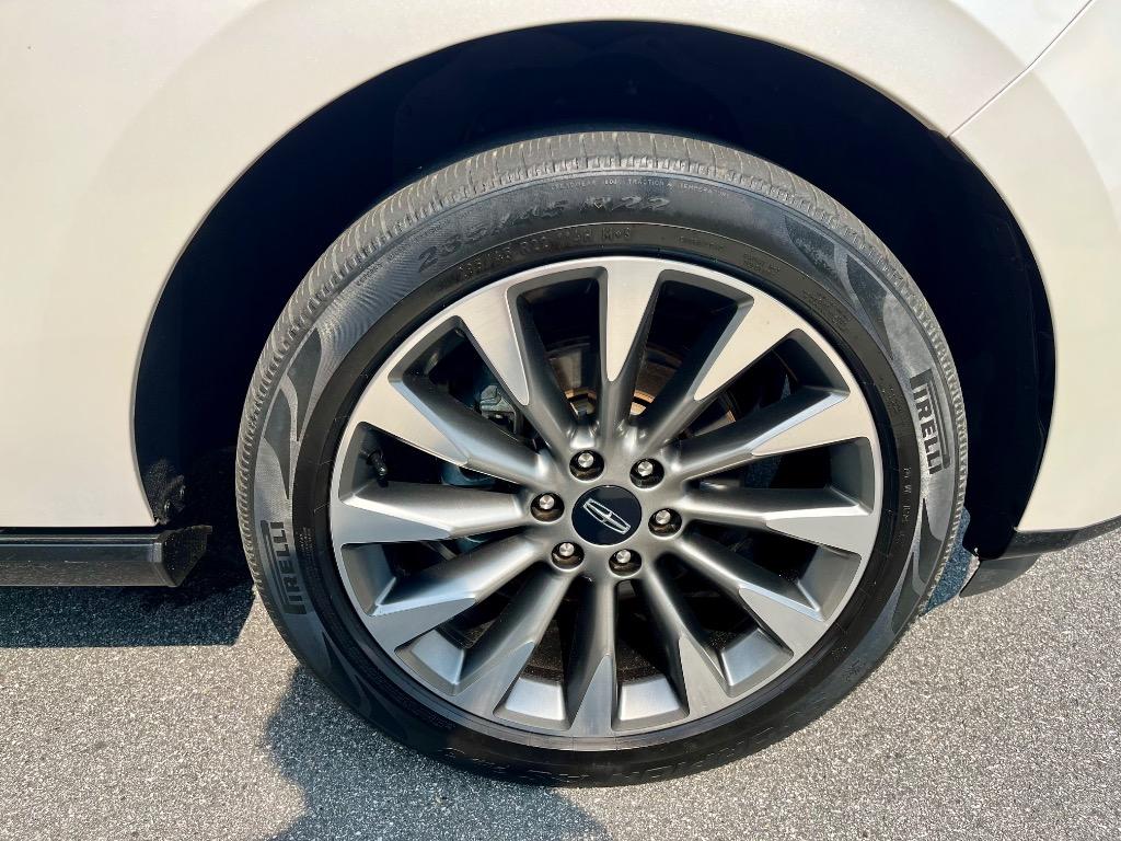 2018 Lincoln Navigator Select - Photo 10