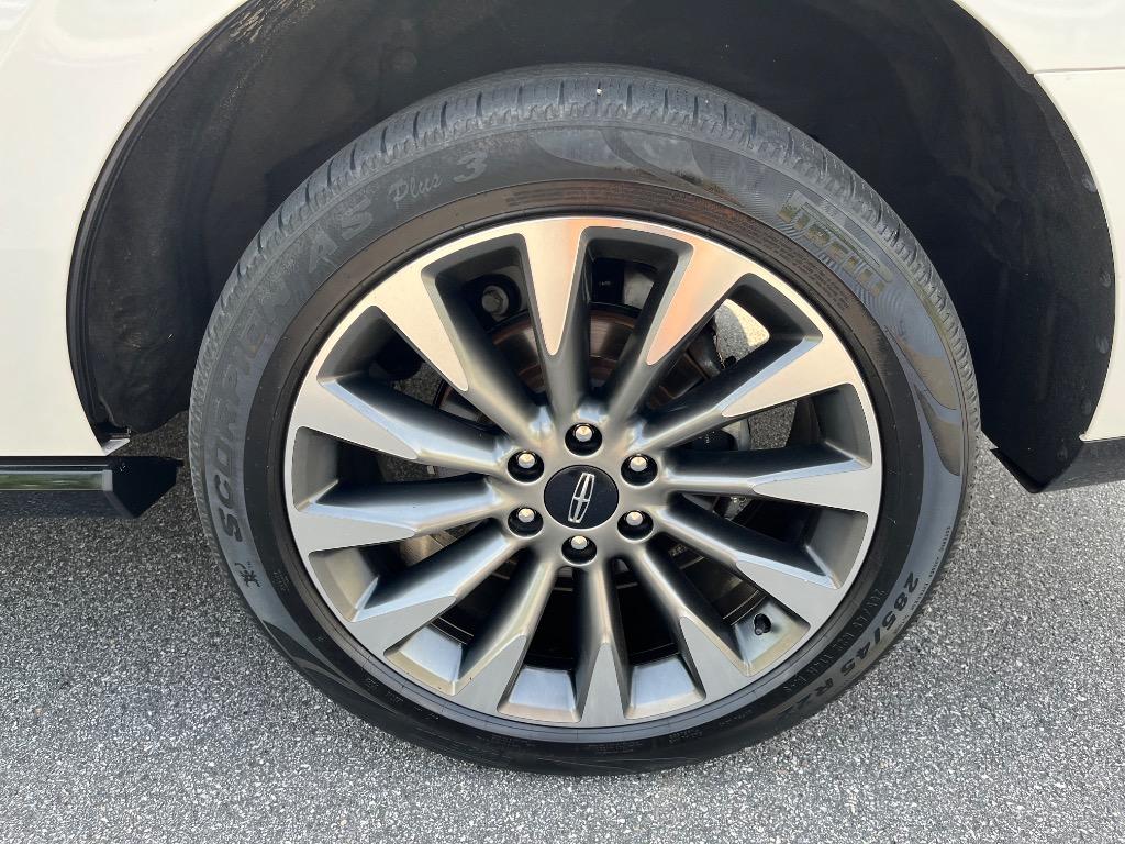 2018 Lincoln Navigator Select - Photo 8