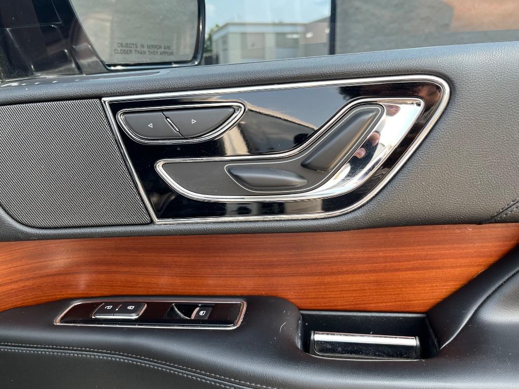 2018 Lincoln Navigator Select - Photo 42