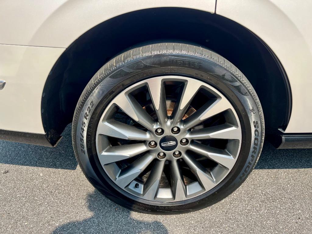 2018 Lincoln Navigator Select - Photo 9
